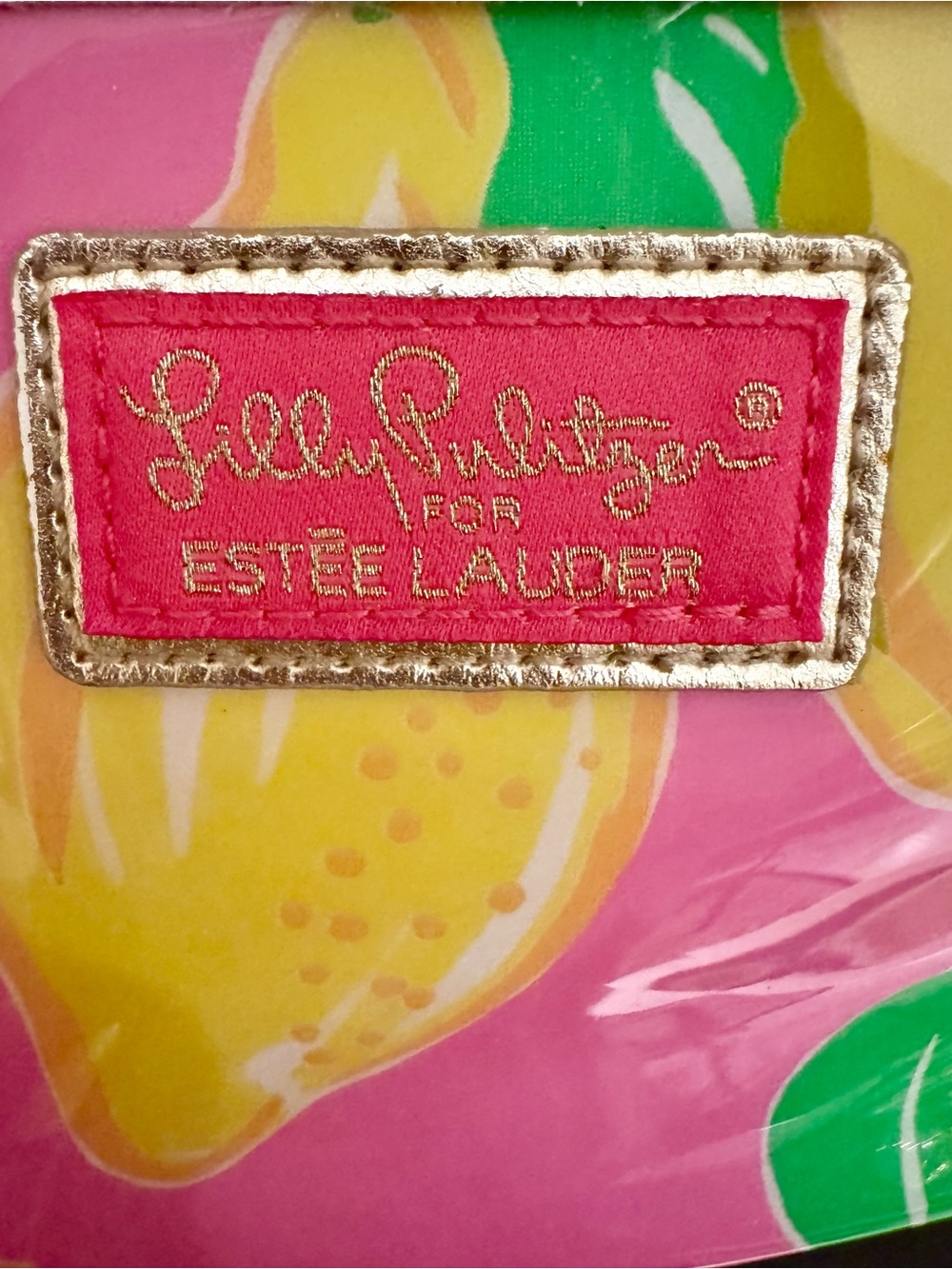 Lilly Pulitzer for Estée Lauder Hot Pink And Yellow Lemons Make Up Bag New - Picture 3 of 6
